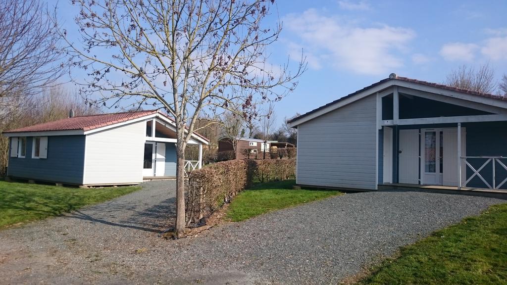 Hotel Camping des Rulières à Saint-Valérien Extérieur photo