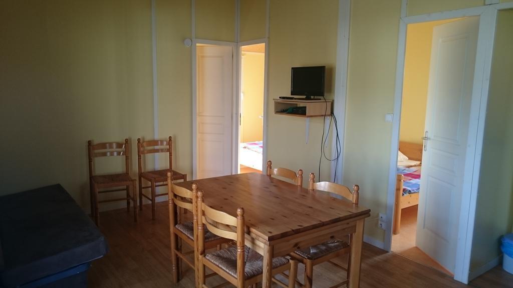 Hotel Camping des Rulières à Saint-Valérien Extérieur photo