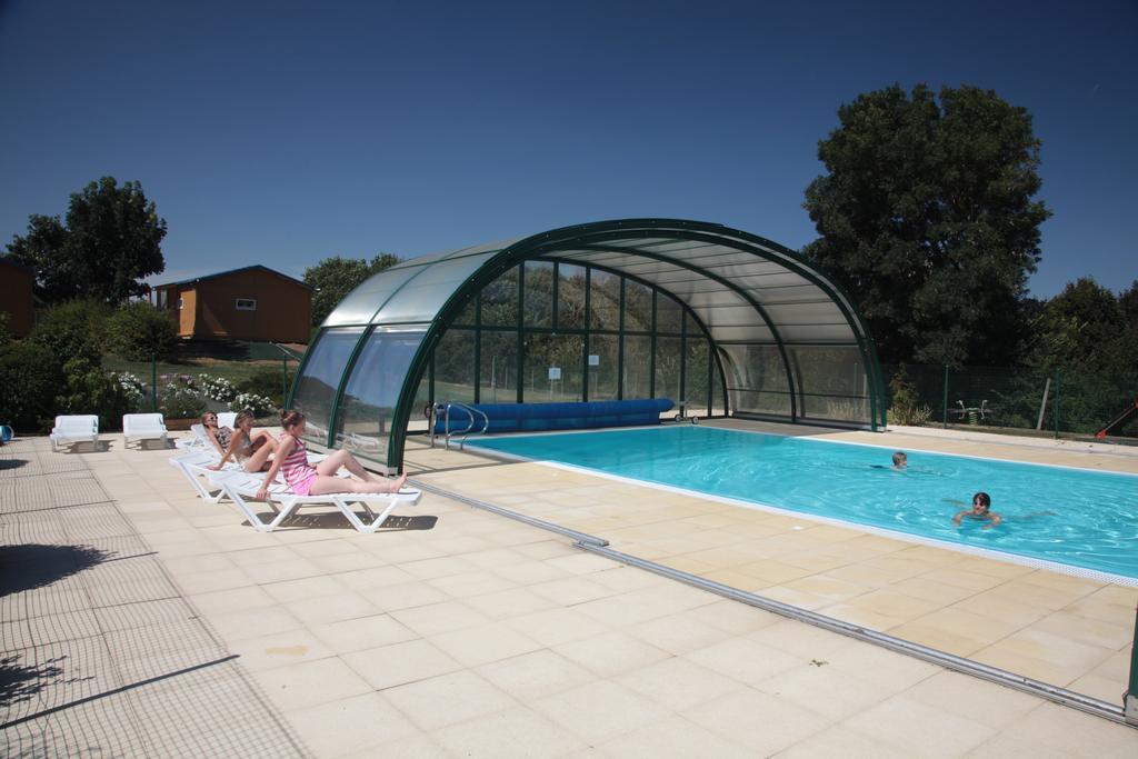 Hotel Camping des Rulières à Saint-Valérien Extérieur photo