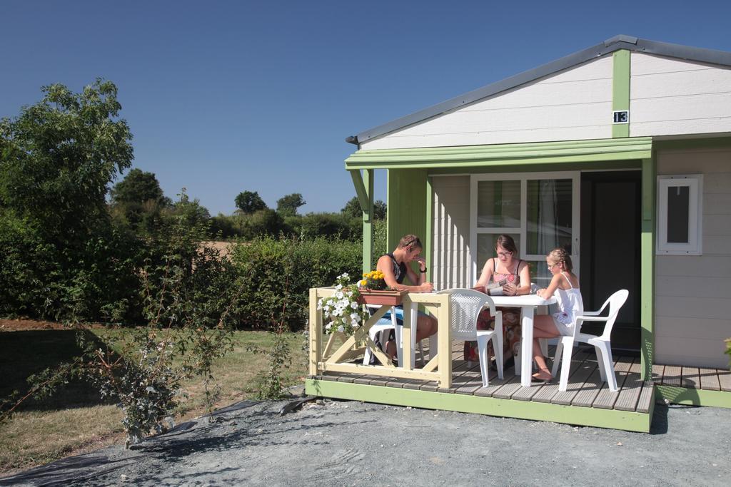 Hotel Camping des Rulières à Saint-Valérien Extérieur photo