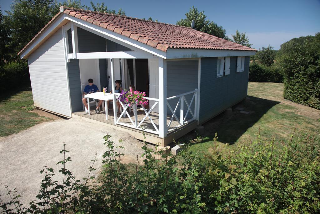 Hotel Camping des Rulières à Saint-Valérien Extérieur photo